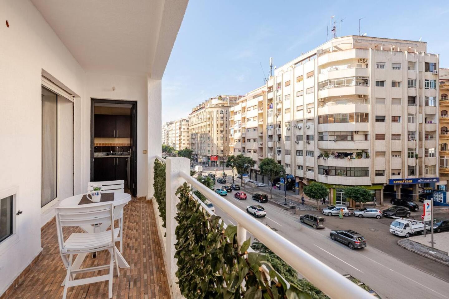 Appartement Acacia 2 Chambres Au Centre Ville Tangeri Esterno foto