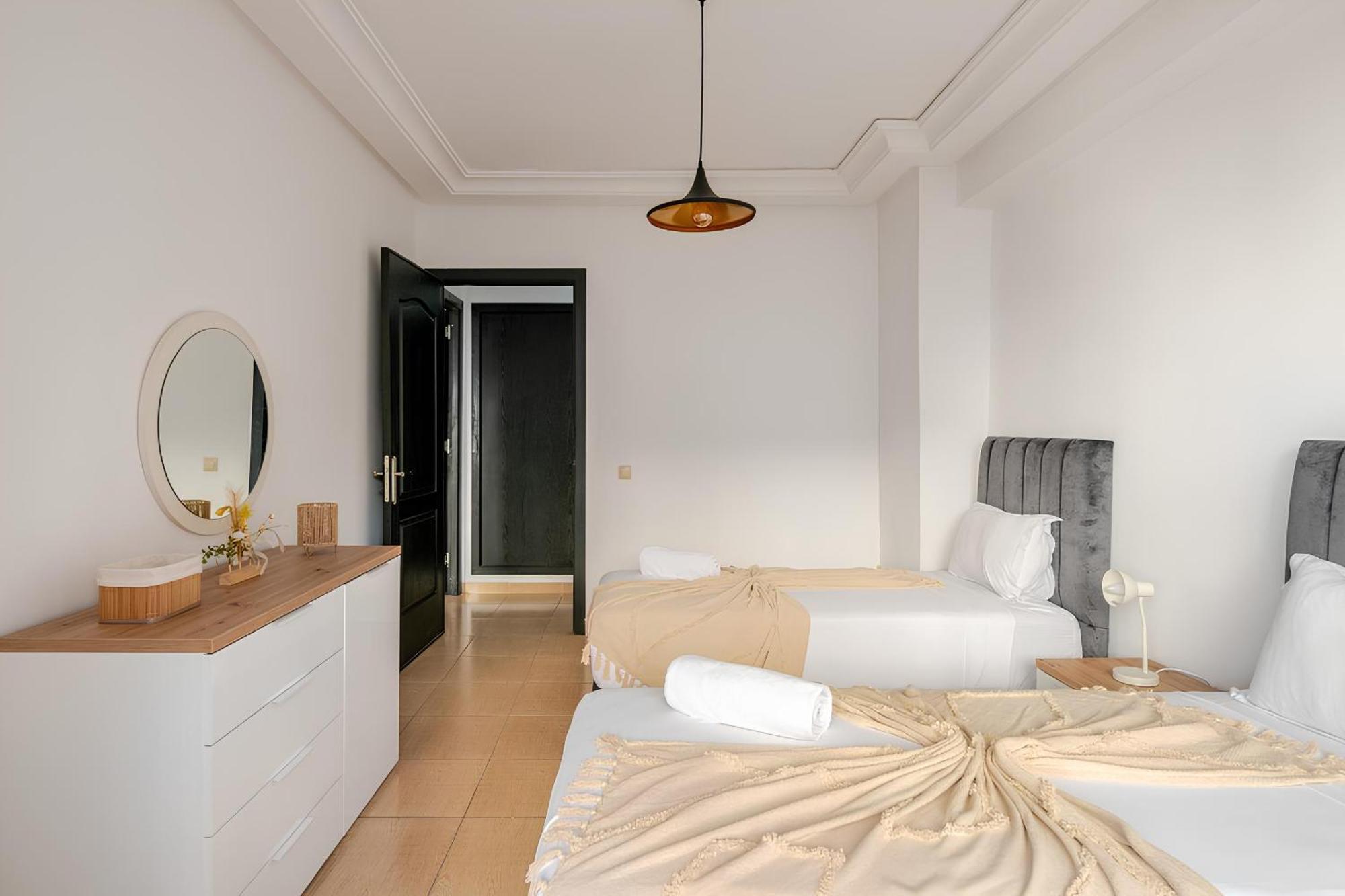 Appartement Acacia 2 Chambres Au Centre Ville Tangeri Esterno foto