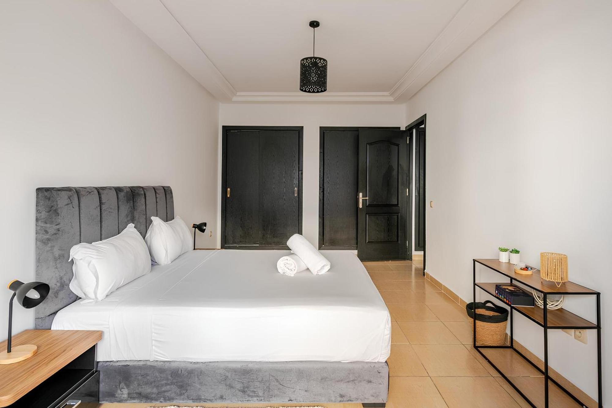 Appartement Acacia 2 Chambres Au Centre Ville Tangeri Esterno foto